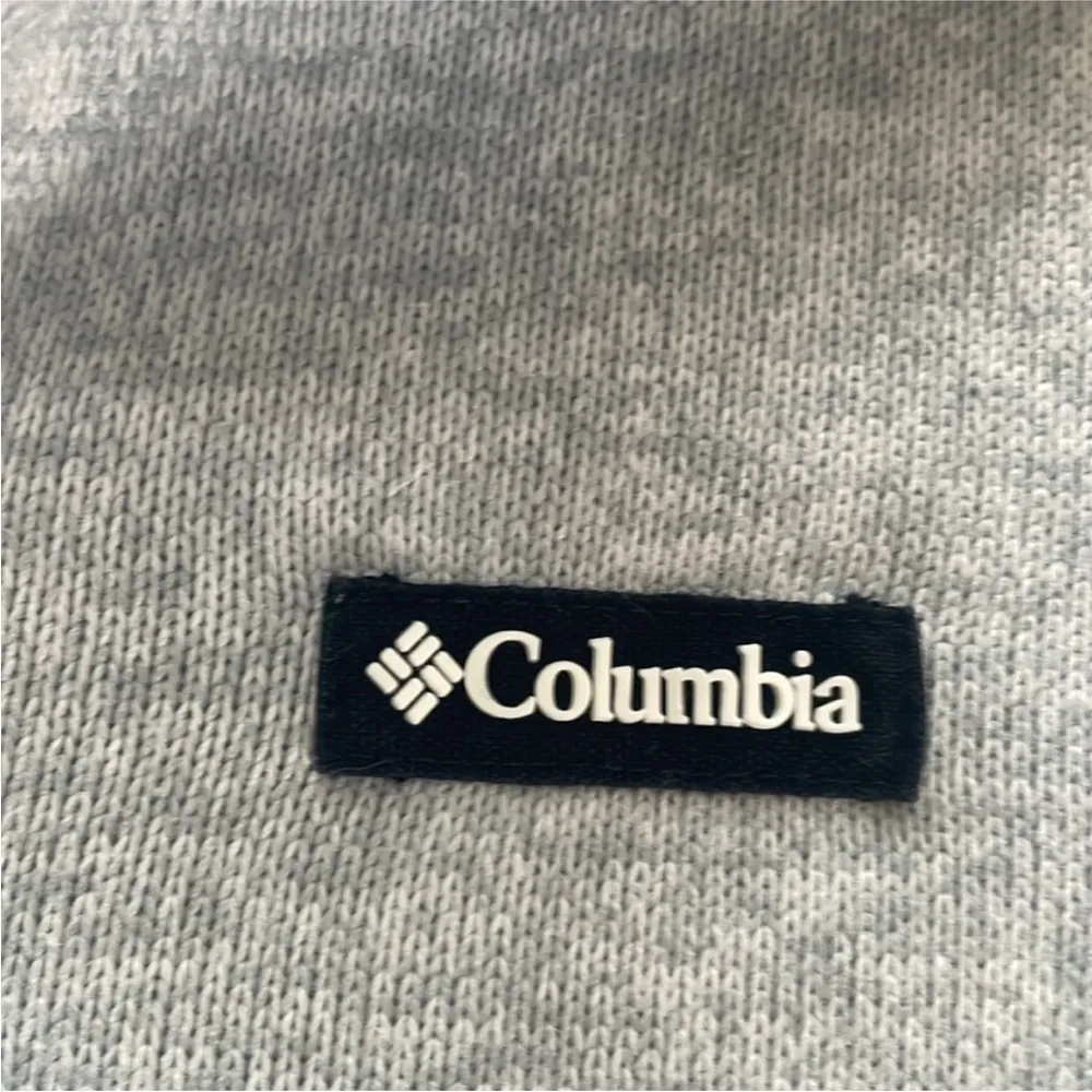 Columbia Size Small Light Grey 1/4 Zip Activewear Pullover Top. - Image 4