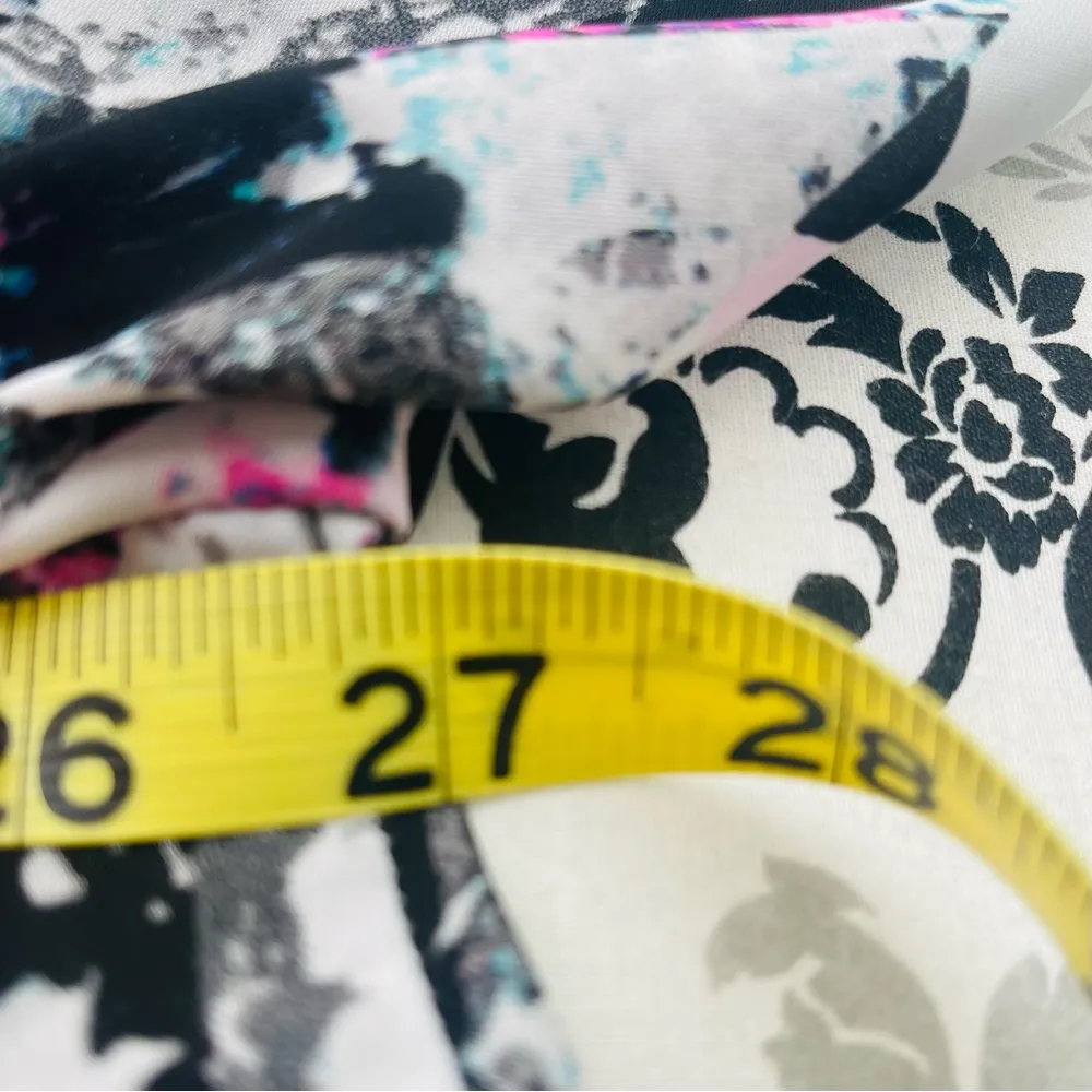 Jennifer Lopez long sleeve blouse with V cut out back button cuff sleeves - Image 13