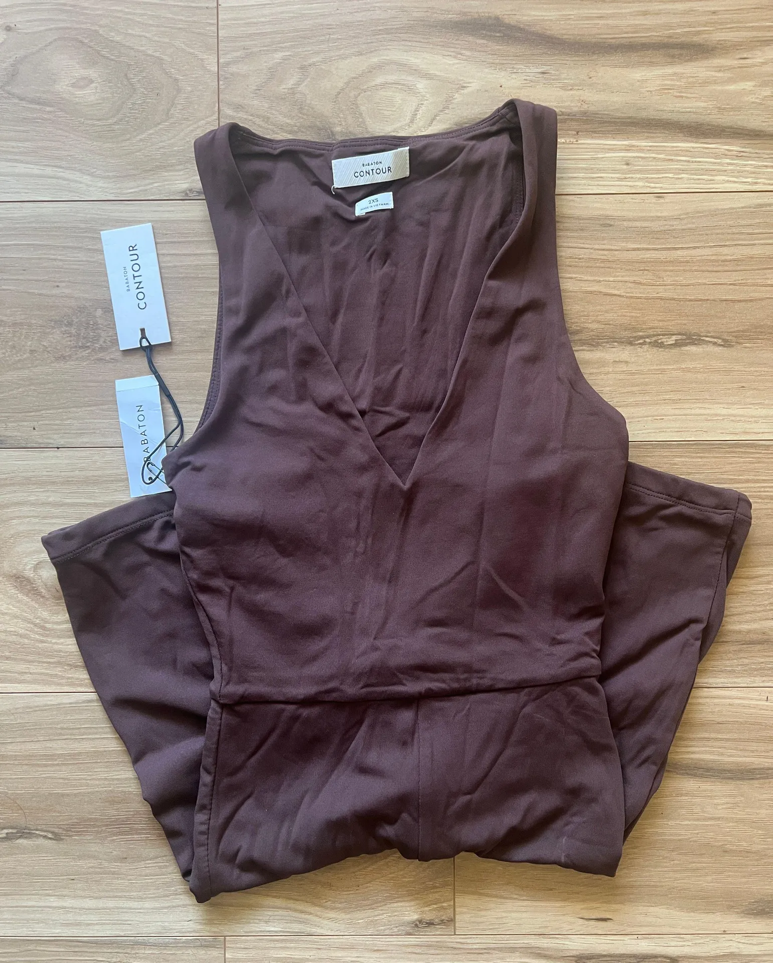 Contour V-Neck - Image 3