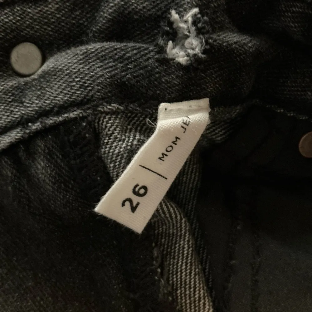 PacSun Black Acid Wash Mom Jeans – High Rise Vintage 90s Fit - Image 5