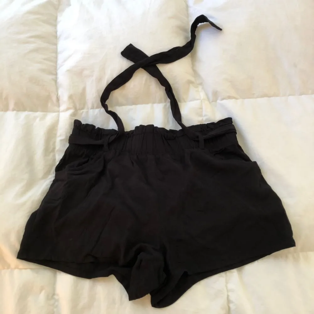 Black Flowy Shorts Size M - Image 2
