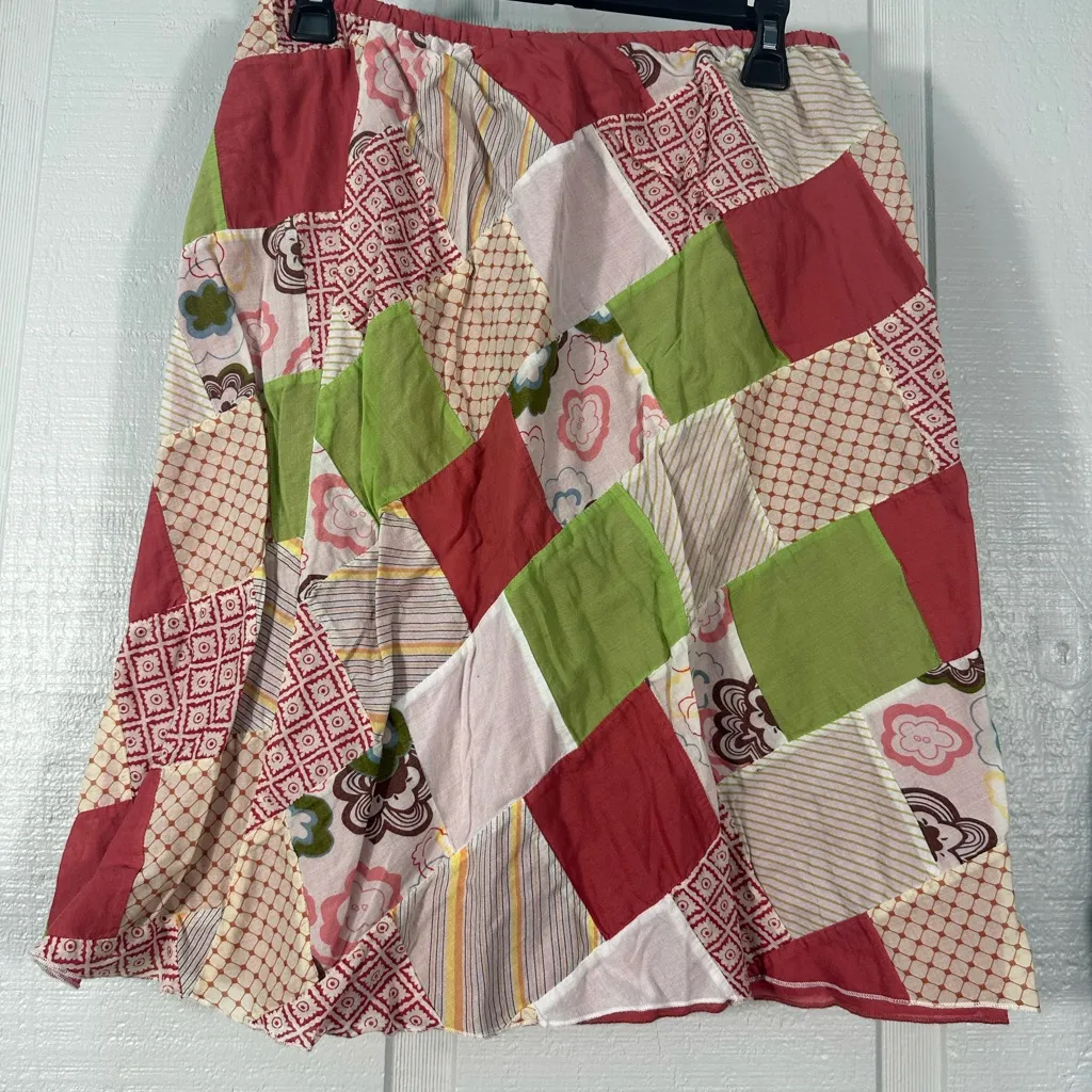 American Eagle Pink Patchwork Skirt Size 6 EUC - Image 2