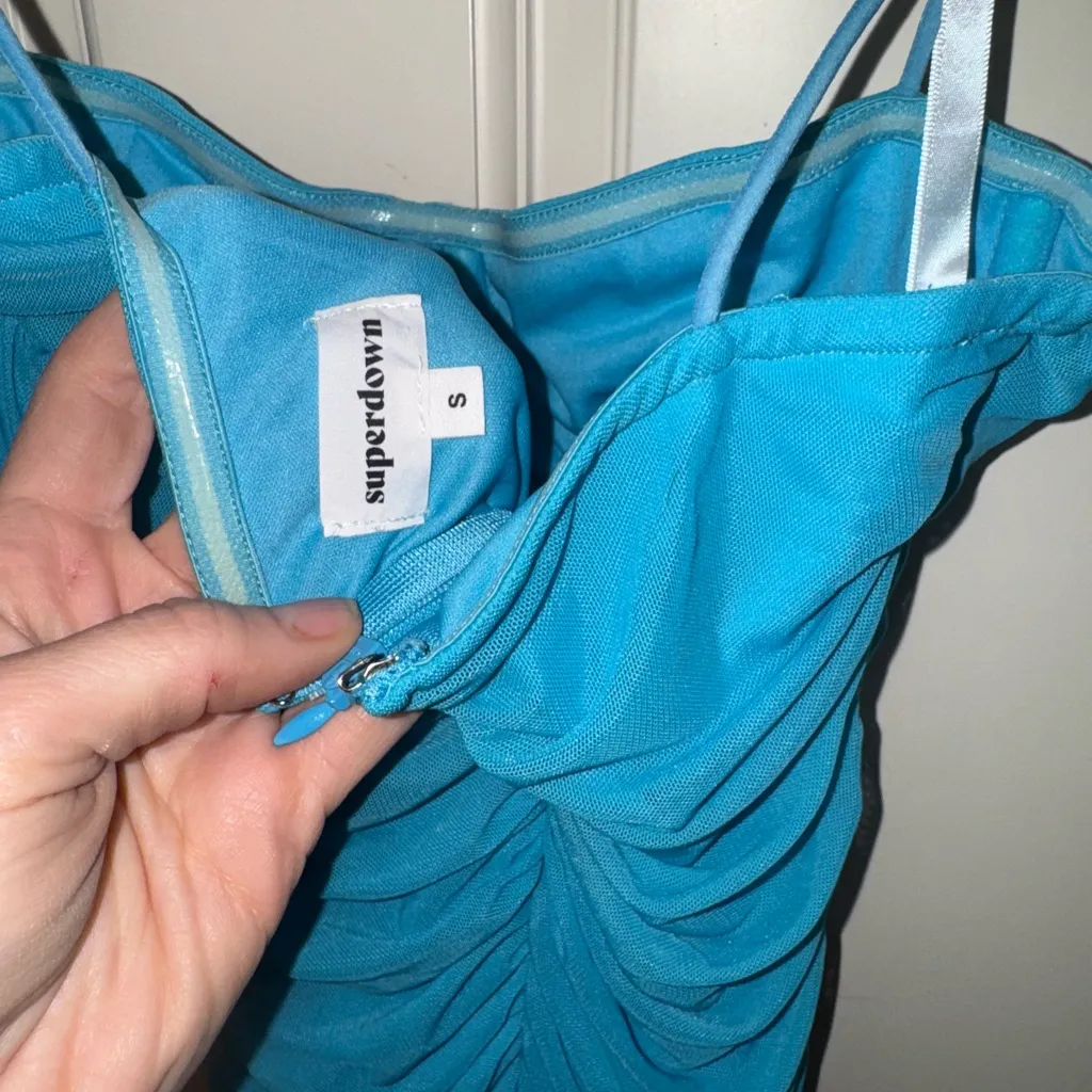 Superdown Strapless Turquoise Dress - Image 4