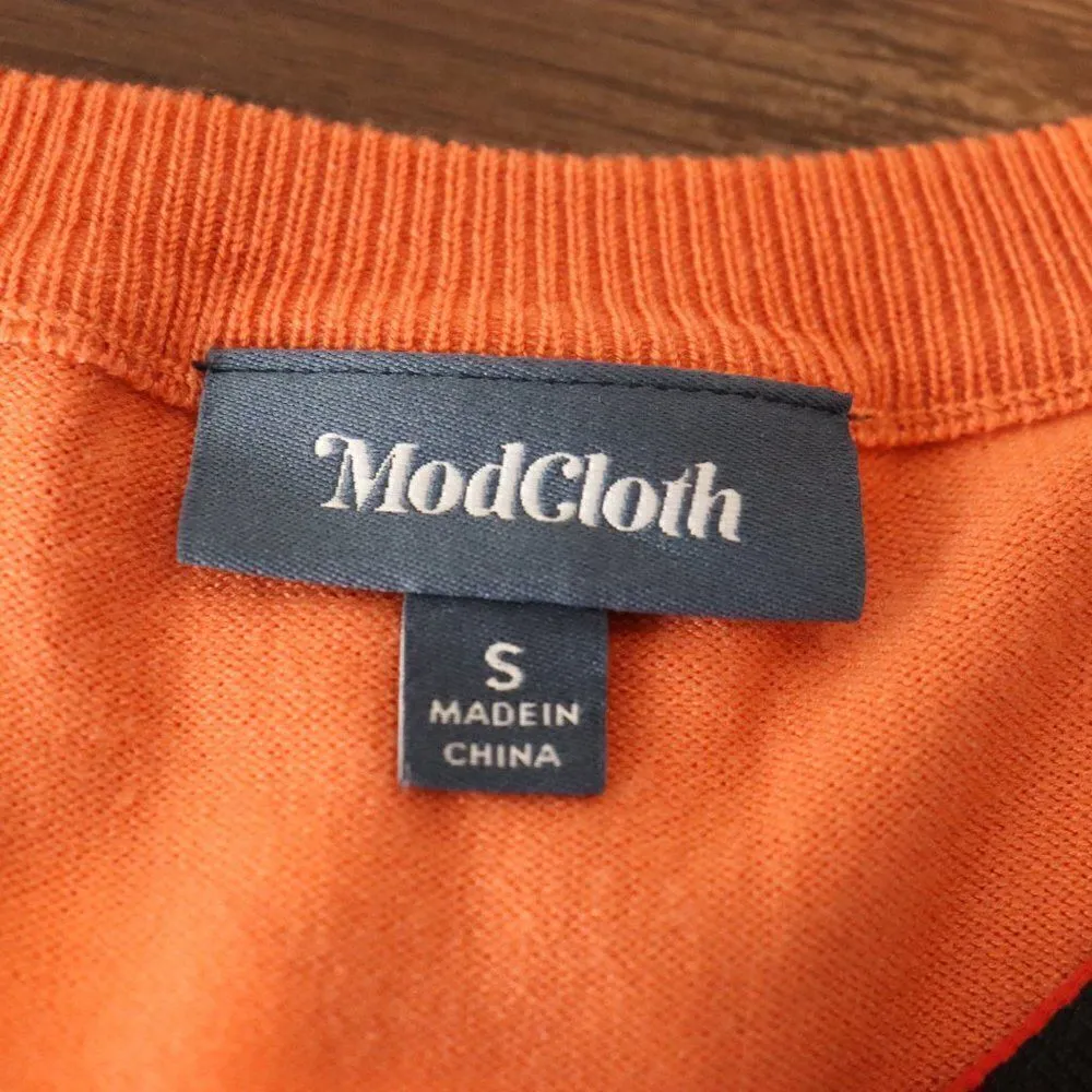 Modcloth Charter School V-Neck Knit Sweater Size S - Image 5