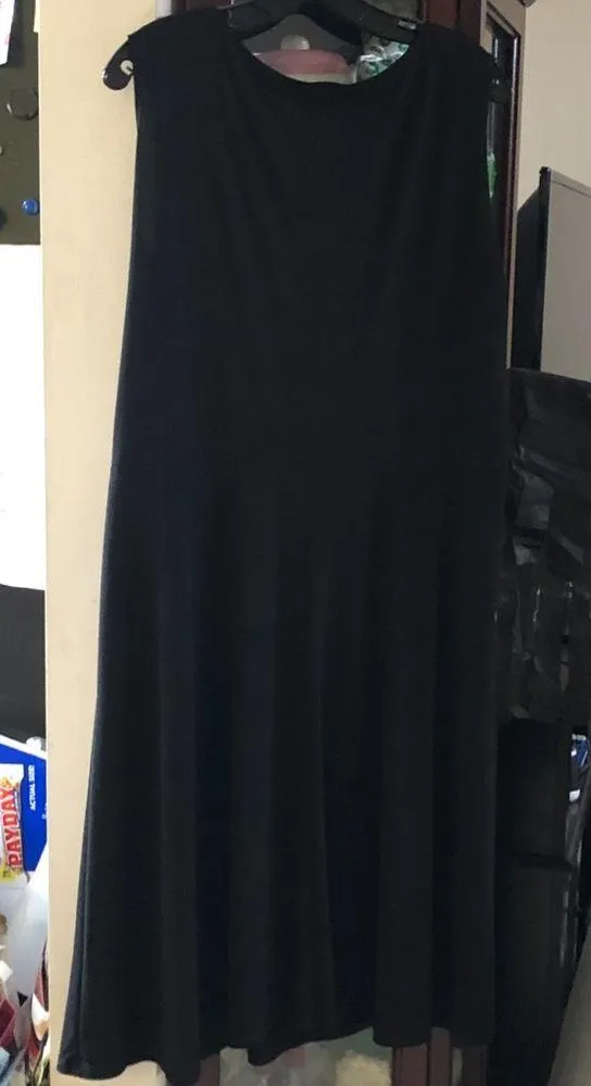 Women’s dress size 18 WP - Image 2