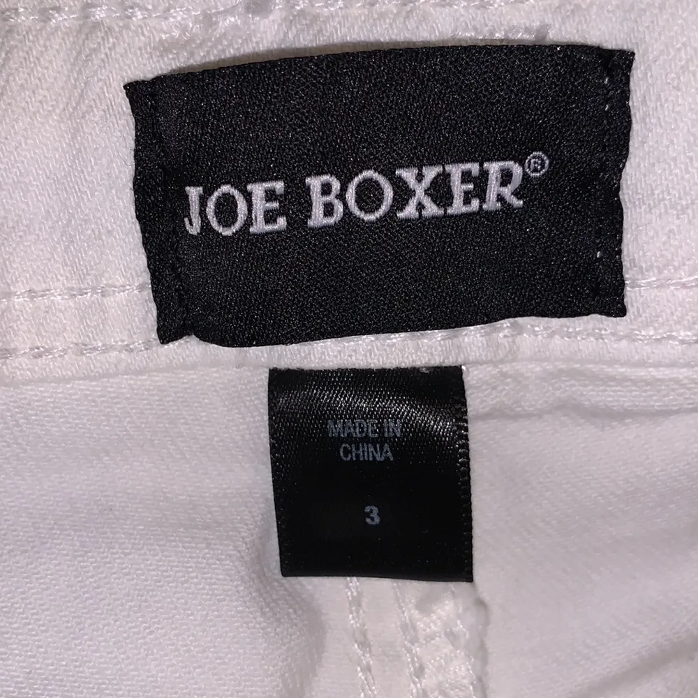 Joe Boxer white lace lightly distressed summer denim shorts - Image 4