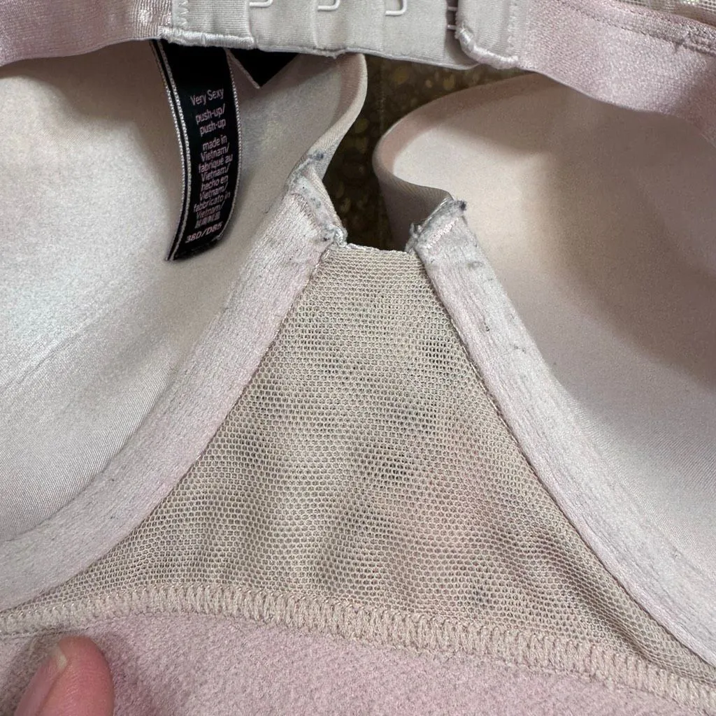 Victorias Secret Very Sexy Padded Push Up Bra Light Pink Mauve 38D Size undefined - Image 6
