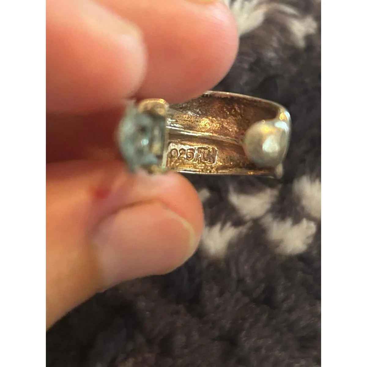 C193 earring small hoop no hole clip Silver - Image 6