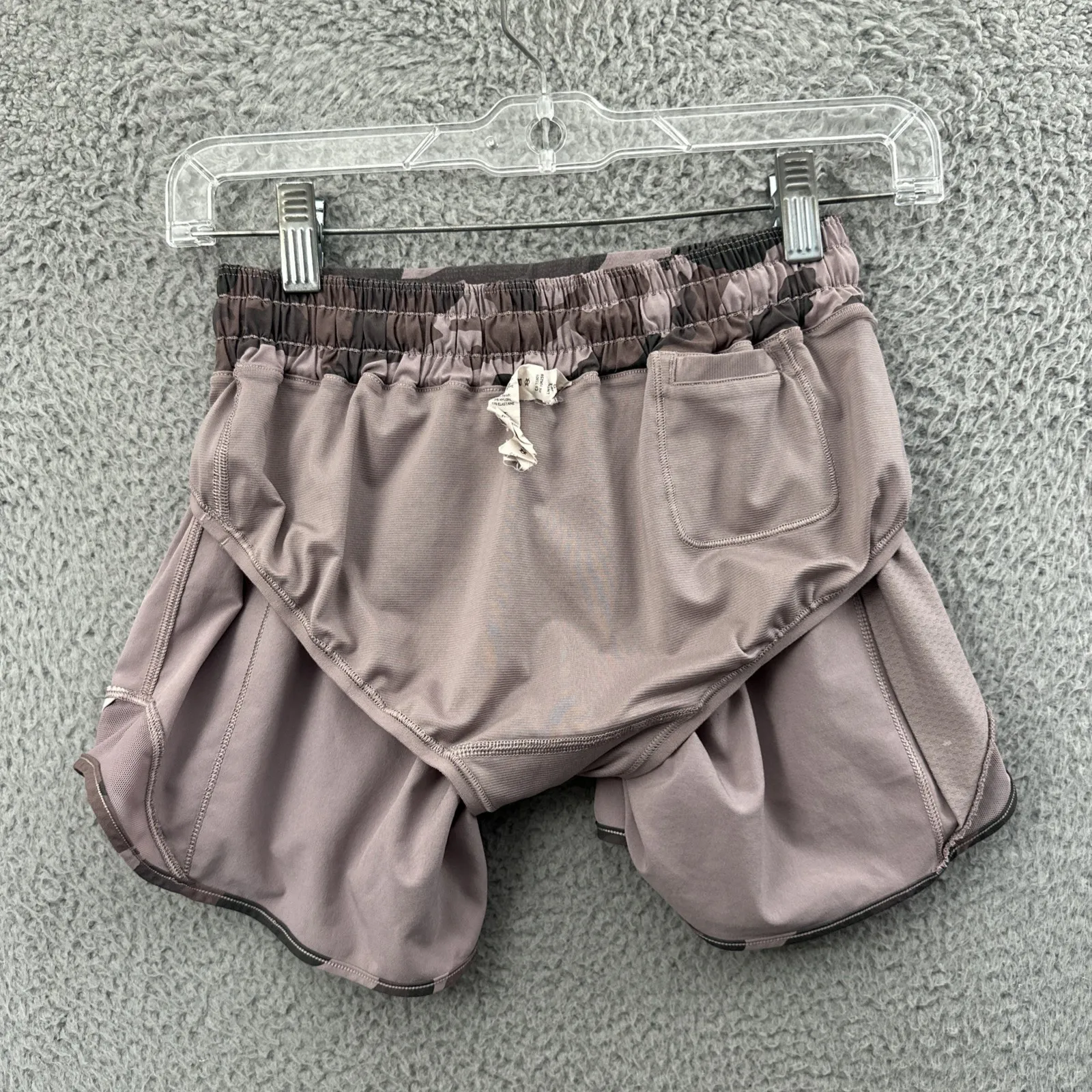 Lululemon Hotty Hot Low Rise Shorts 4" Heritage 365 Camo Misty Mauve Women 4 - Image 7