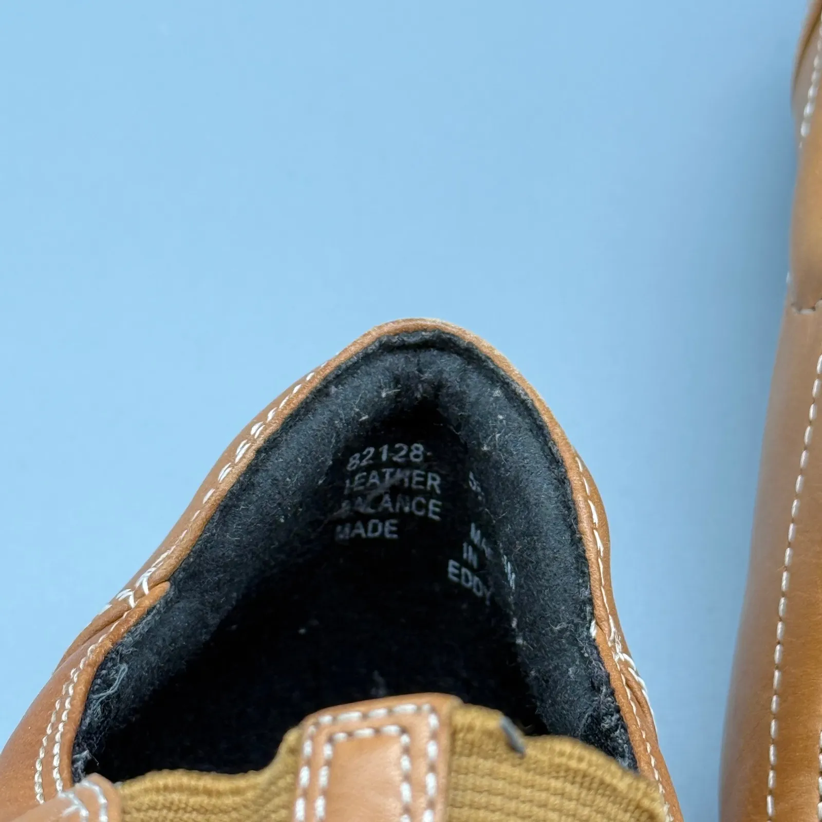 Apostrophe Women's Tan Leather Slip On Comfort Loafers Shoes Faux Laces Size 6.5 - Image 9