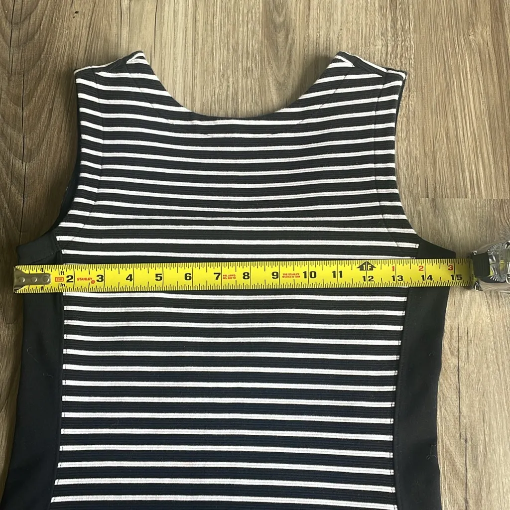 Athleta Women's Stripe Black and White Dress Stretch Athletic XS Slimming Modest - Image 5
