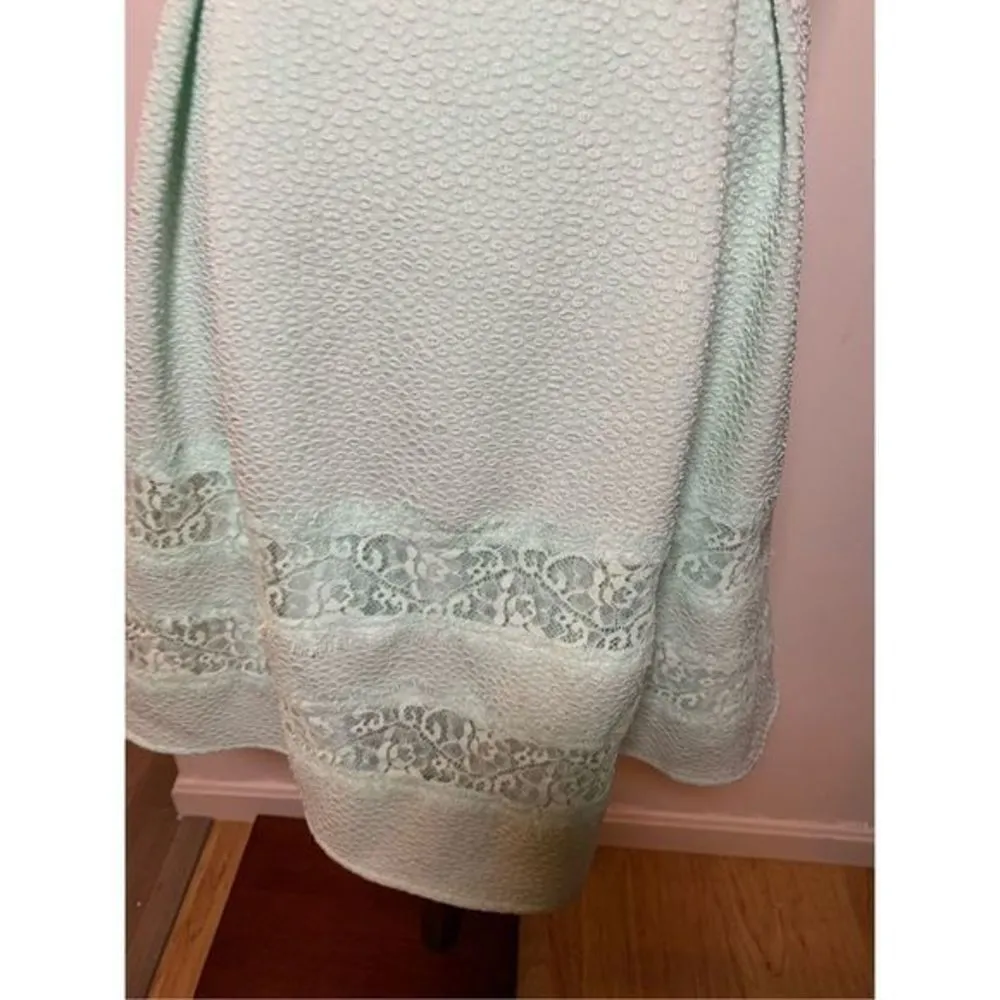Express mint color dress size 6 short classy - Image 2