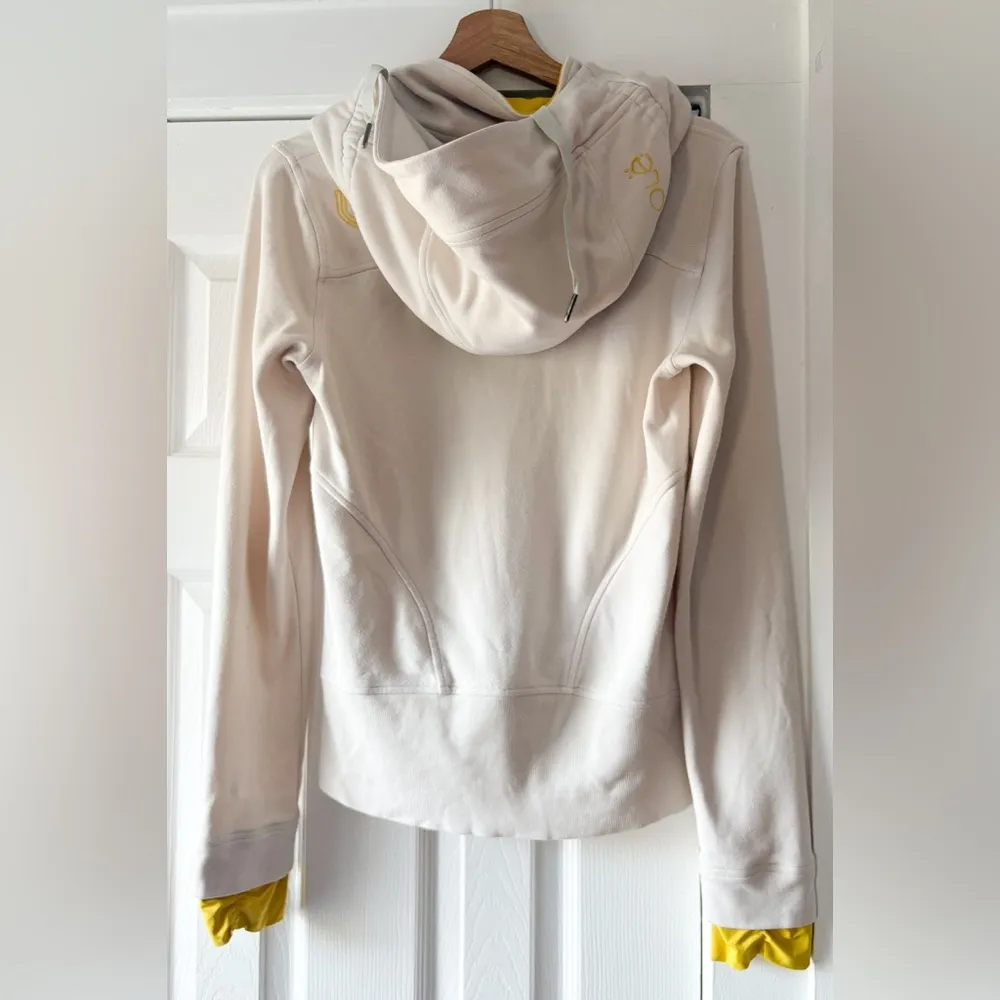 Lole  Cream Zip-Up Hoodie Size‎ Medium EUC - Image 2