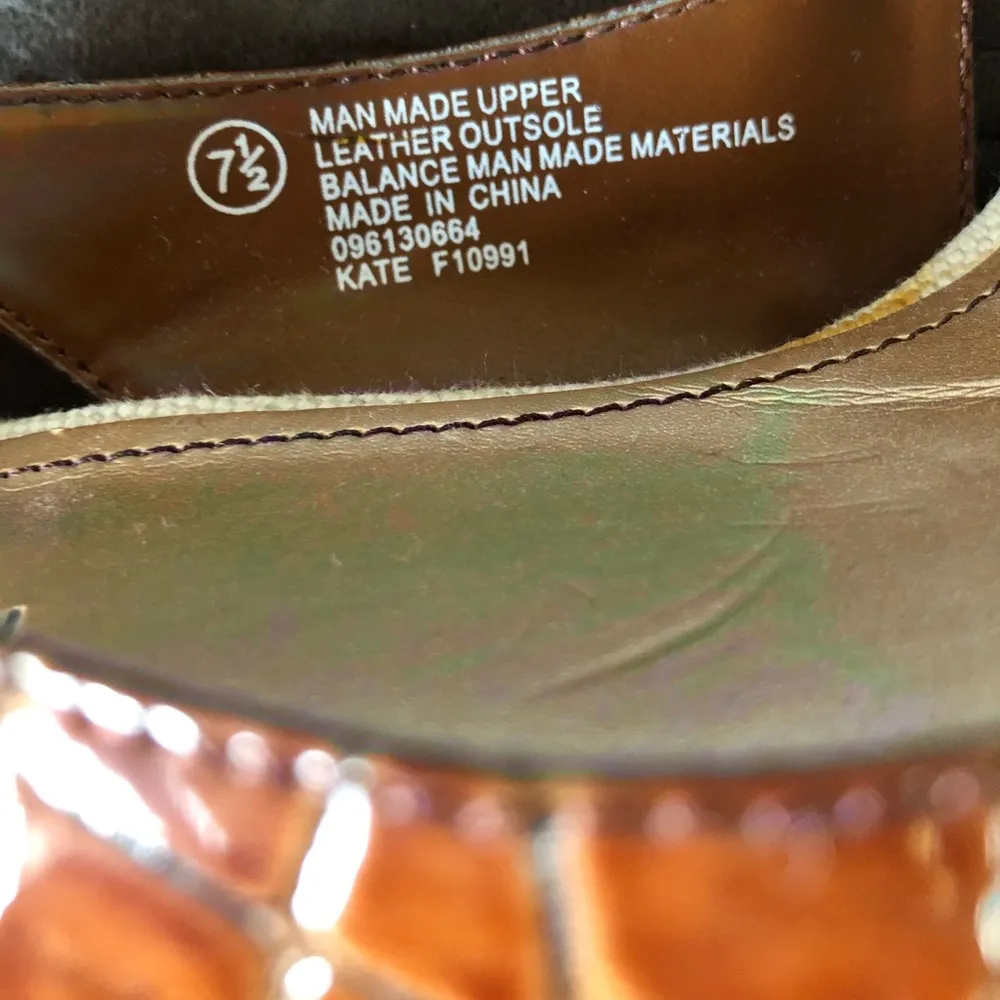 ISAAC MIZRAHI Shiny Burnt Orange/Brown Heels - Image 9