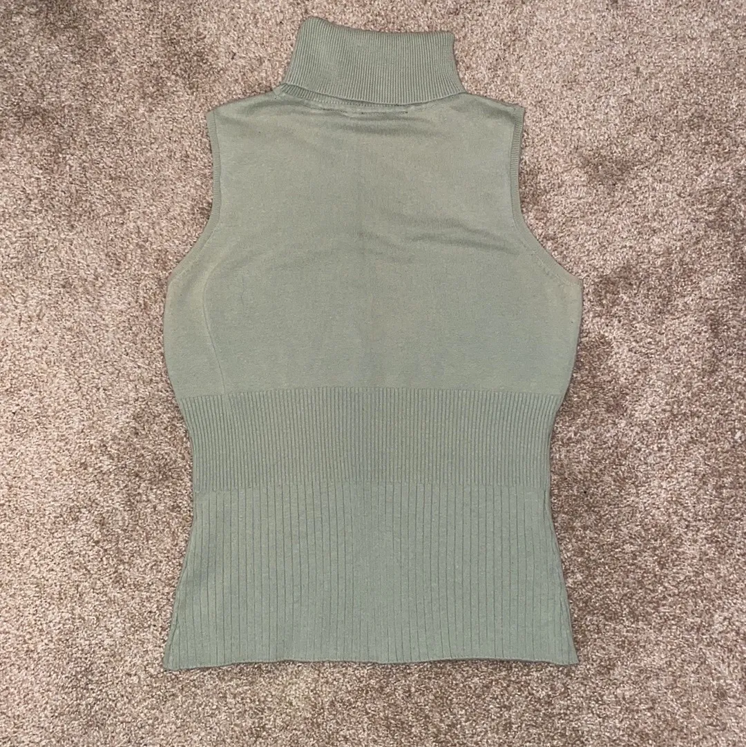 Axcess Turtleneck Tank Sweater Green Size M - Image 2