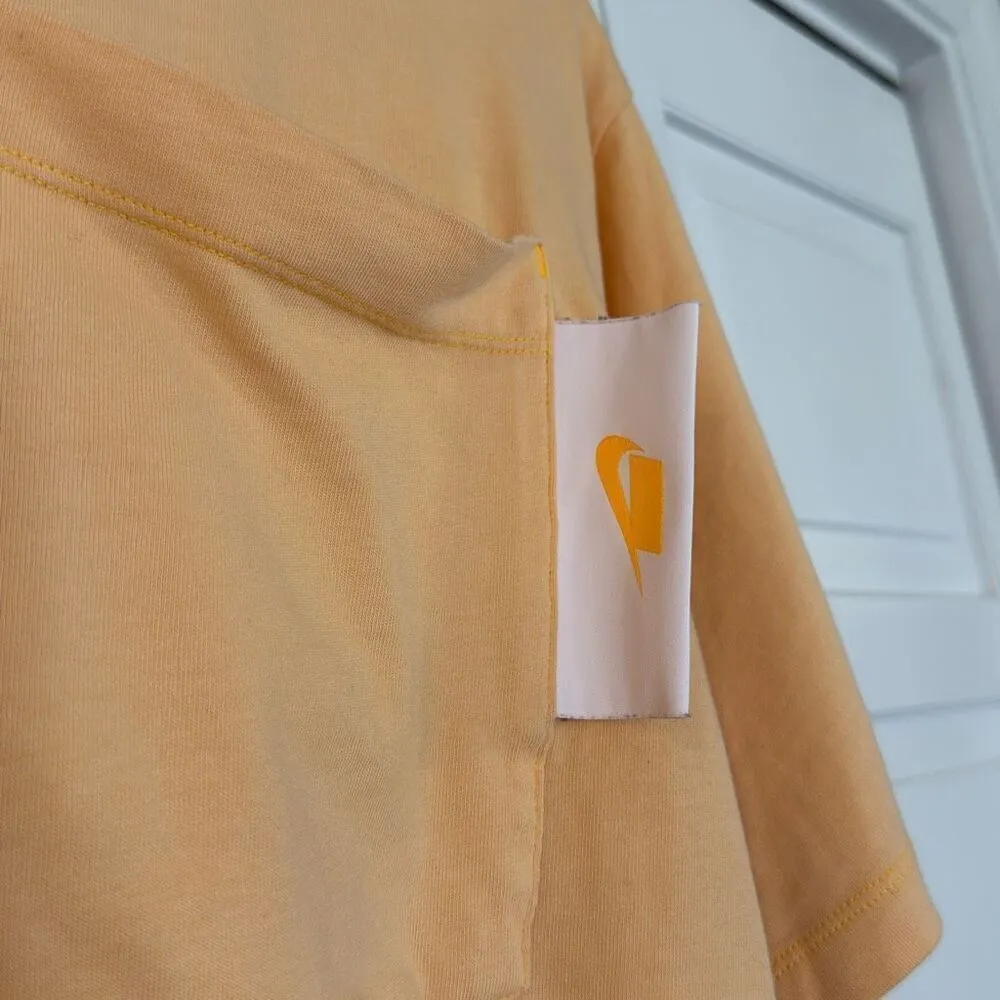 Nike orange cropped pocket front t shirt size M - Image 4