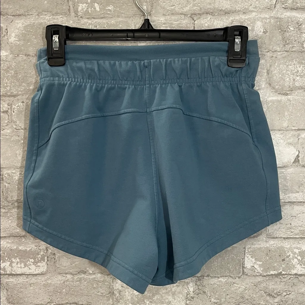 Lululemon Inner Glow High-Rise Short 3"
Utility Blue - Image 3