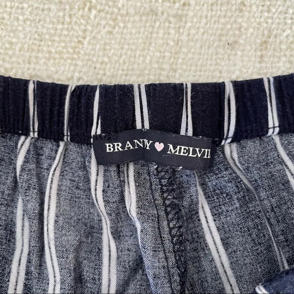 Brandy Melville Pull On Pants - Image 6