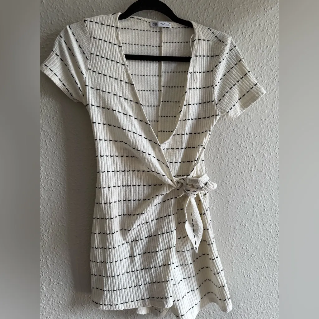 Zara White Romper with Black Stitching Size S - Image 2