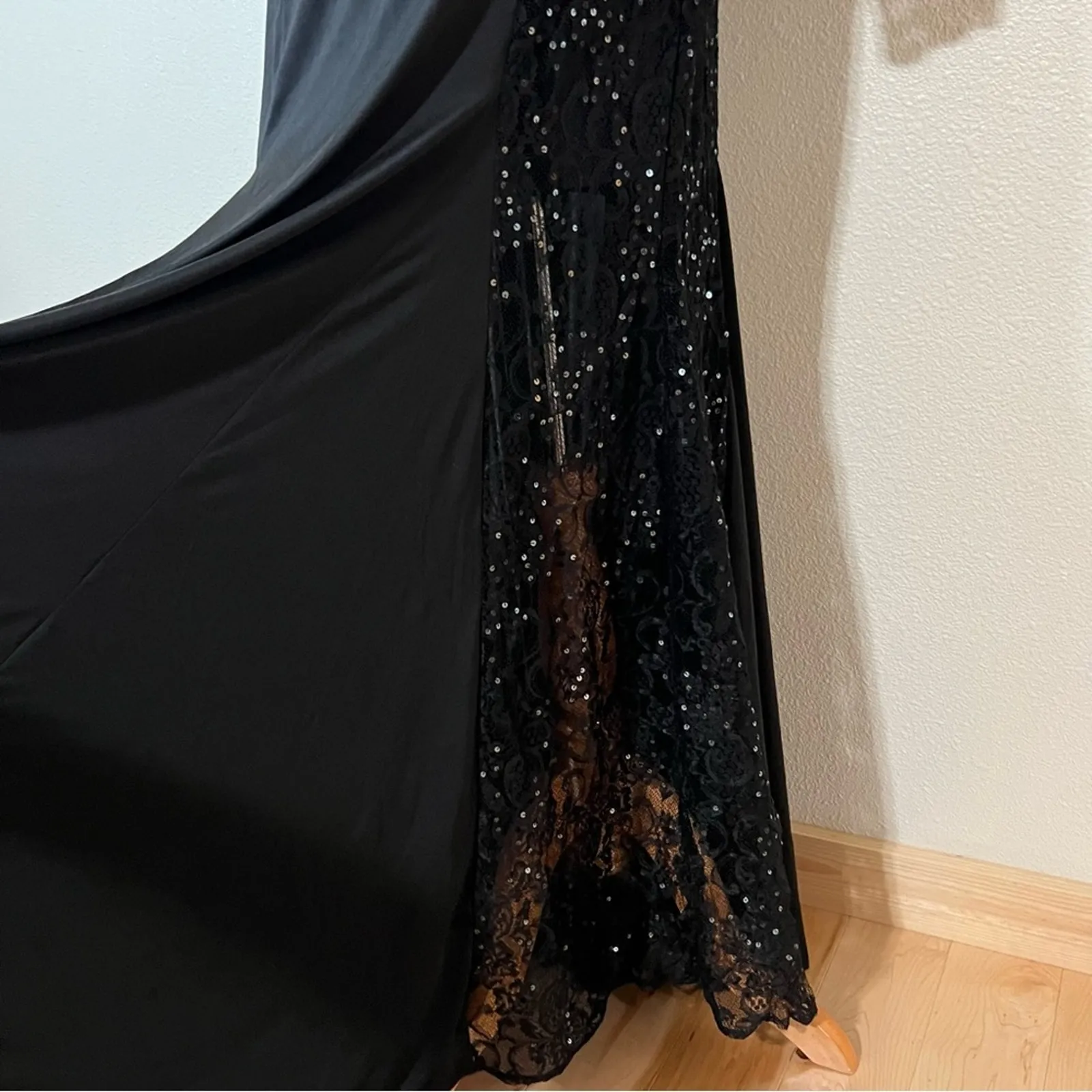 Alyce Designs black one shoulder long sleeve lace sequin jersey dress NEW 10 - Image 3