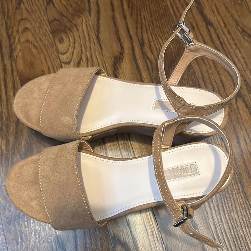Forever 21 brown Platform Sandals - size 6 - Worn once - Image 5