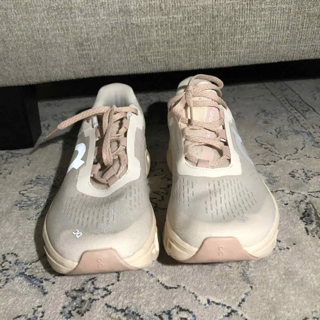 On Cloud Cloudmonster Women's Running Shoes Moon/ Fawn Size 10 - Image 6