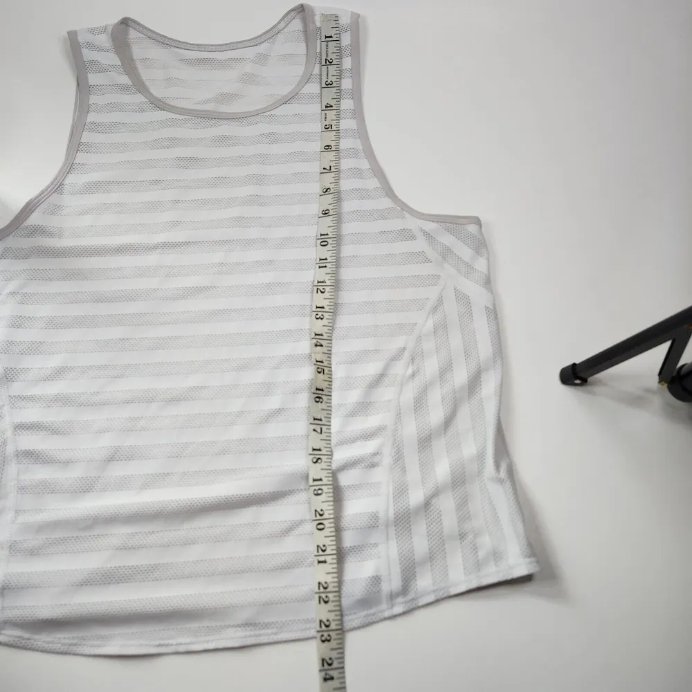 Lululemon White Mesh Cropped Running Striped Tank Top Shirt Size L? READ DESCRIP - Image 4
