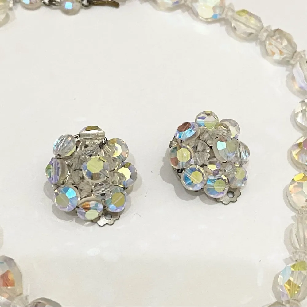 Unsigned Vintage Aurora Borealis Crystal Necklace - Image 13