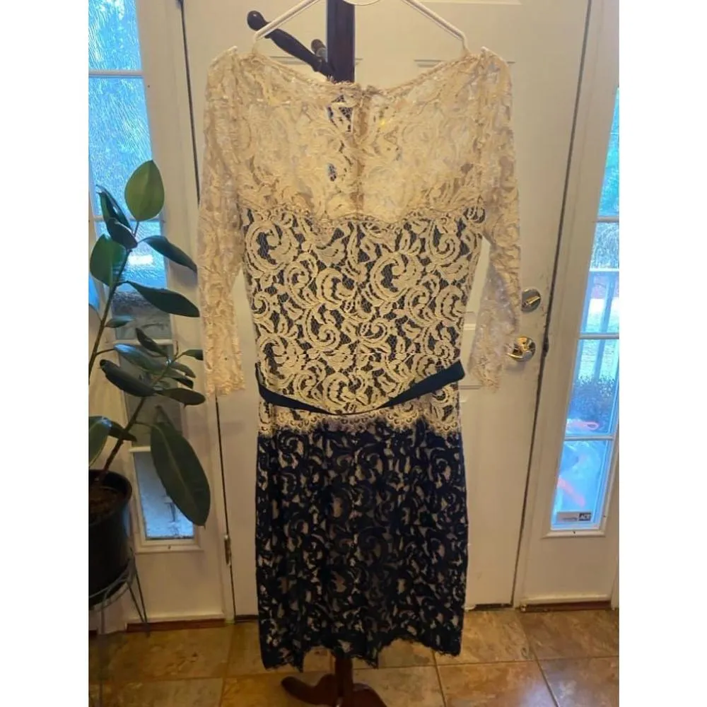 Women's Tadashi Shoji Blue and White Lace Dress Size 8 - Image 8