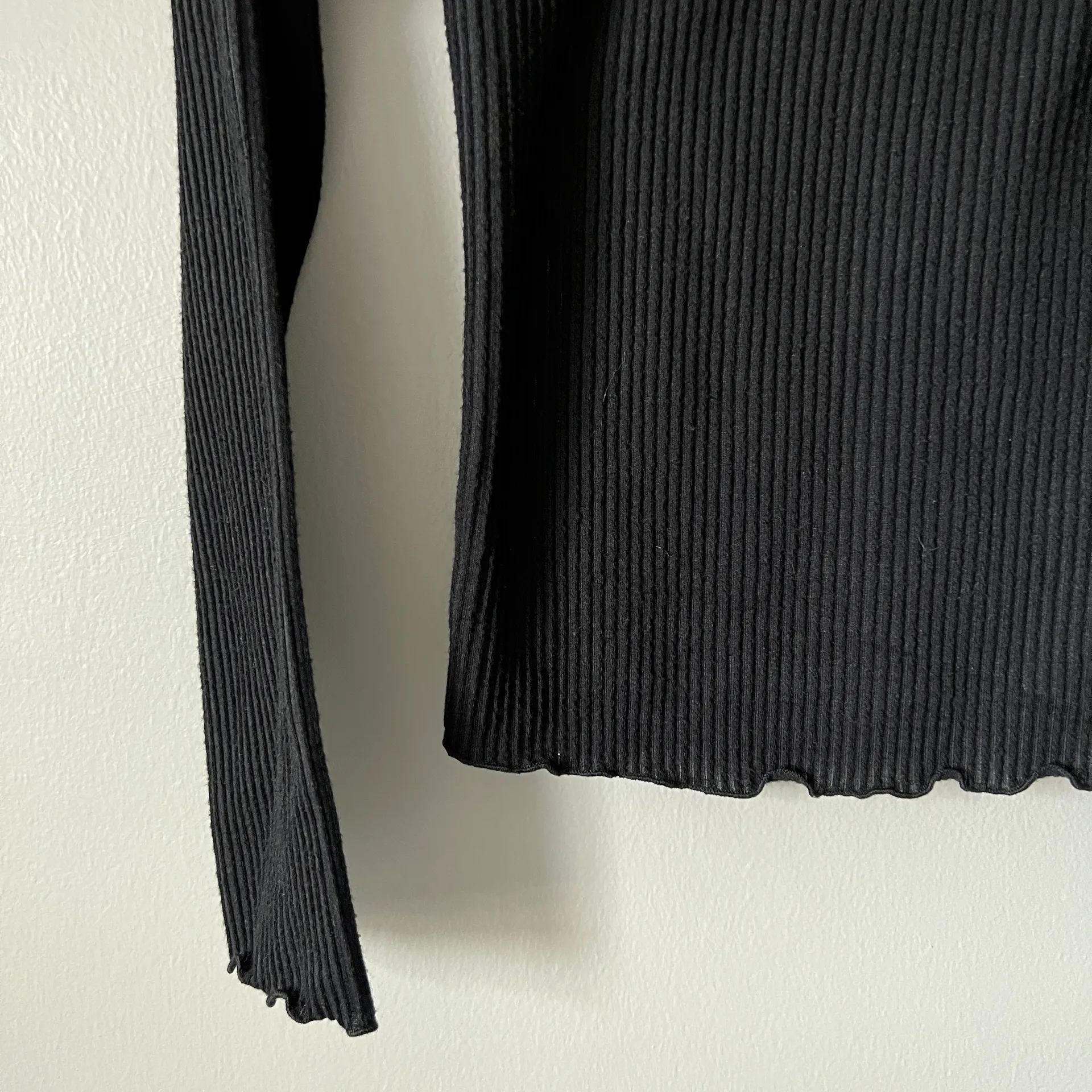 Caution to the Wind black ribbed lettuce hem turtleneck top - Image 4