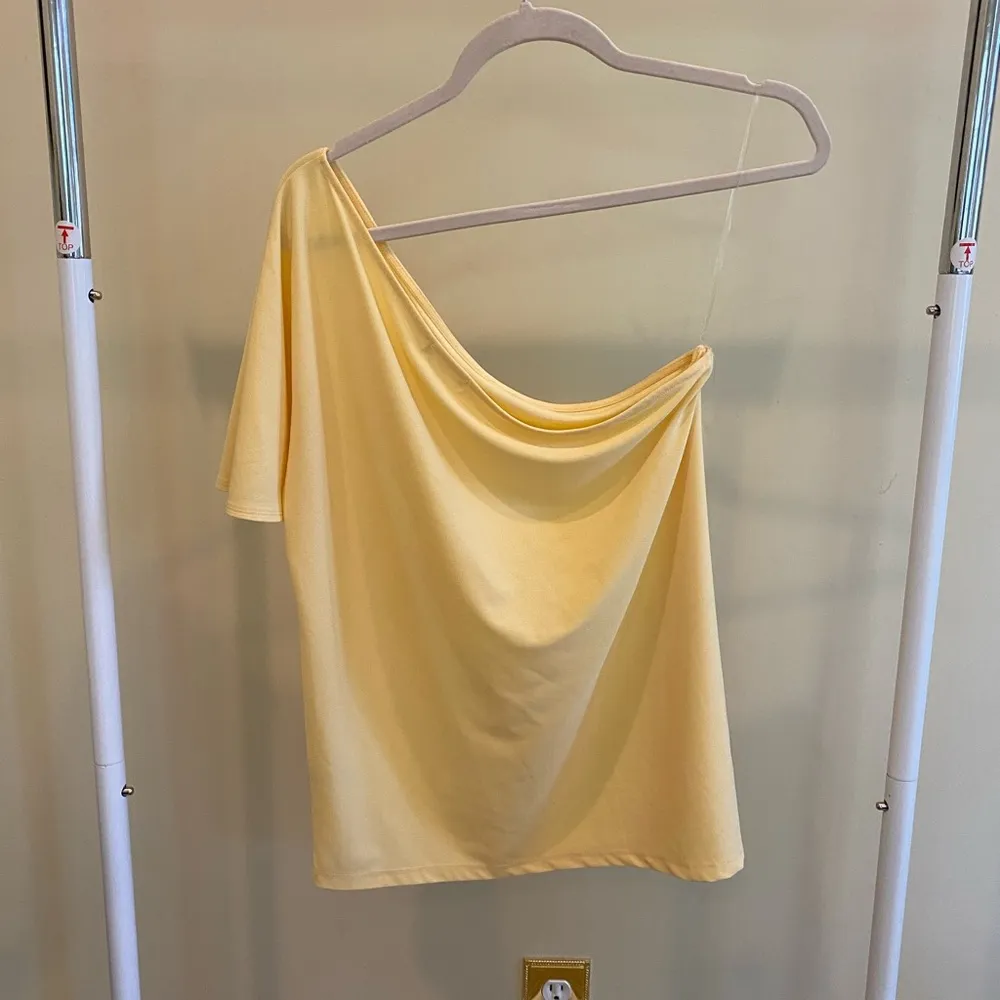 Yellow One Shoulder Blouse - Image 4