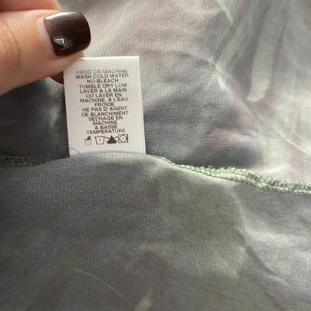 Wildfox Palm Jungle Breezy Graphic Logo Tank Top Green Semi Sheer Size‎ US Small - Image 12