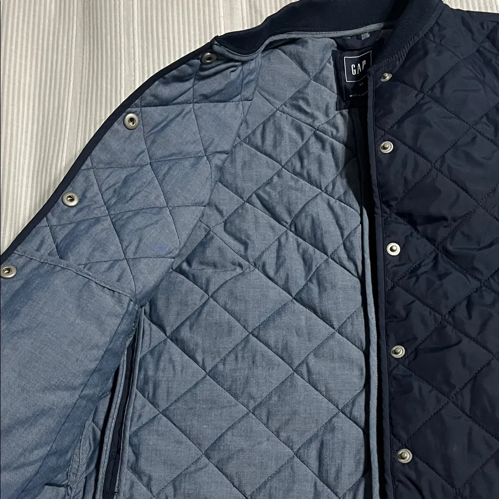 Gap  Dark Blue Quilted Vest - Image 4