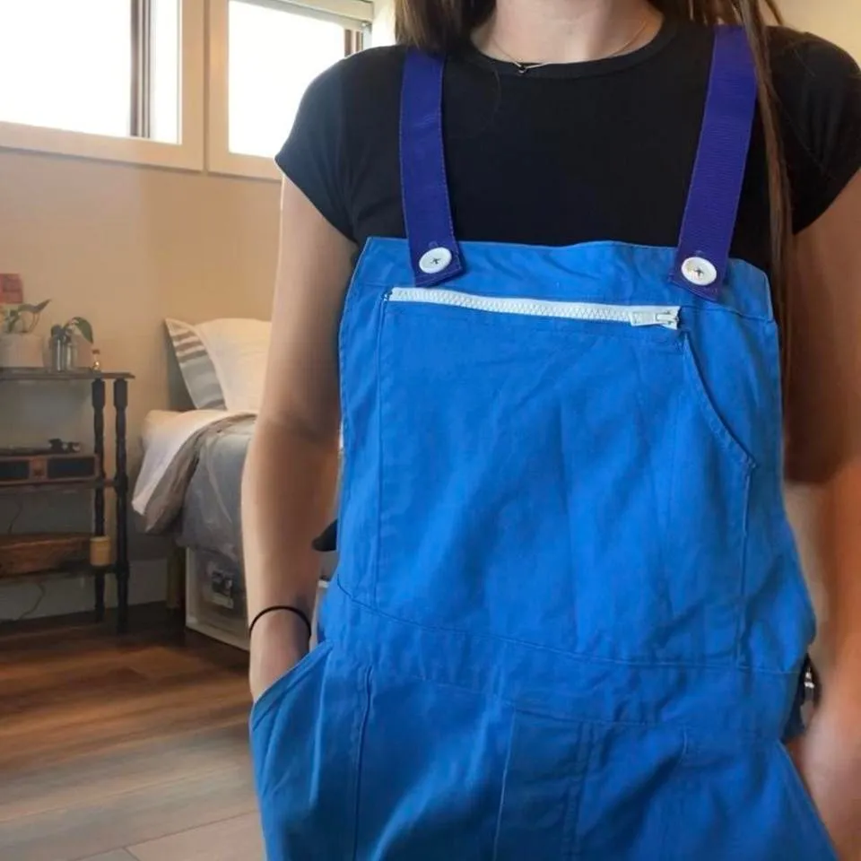 AMAZING vintage French workwear blue overalls with white plastic detailing 🦋 Size M - Image 3