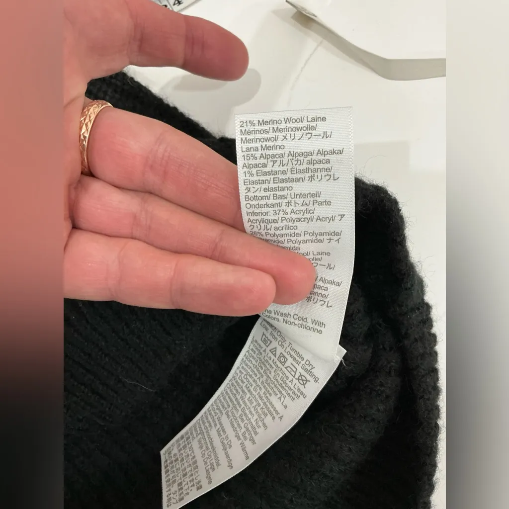 Nice J Crew sweater 🖤🖤 - Image 7