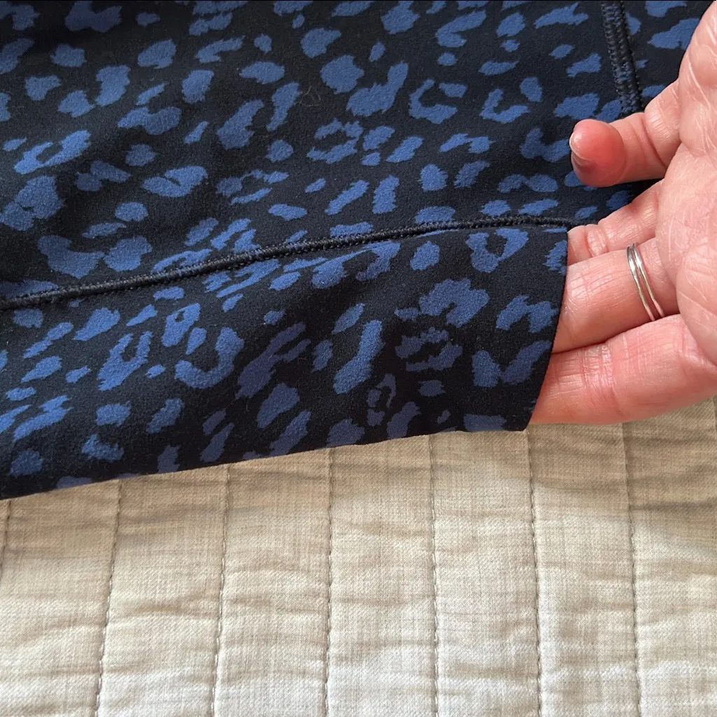 Athleta salutation stash pocket ll printed black blue leopard print 7/8 tight S - Image 6