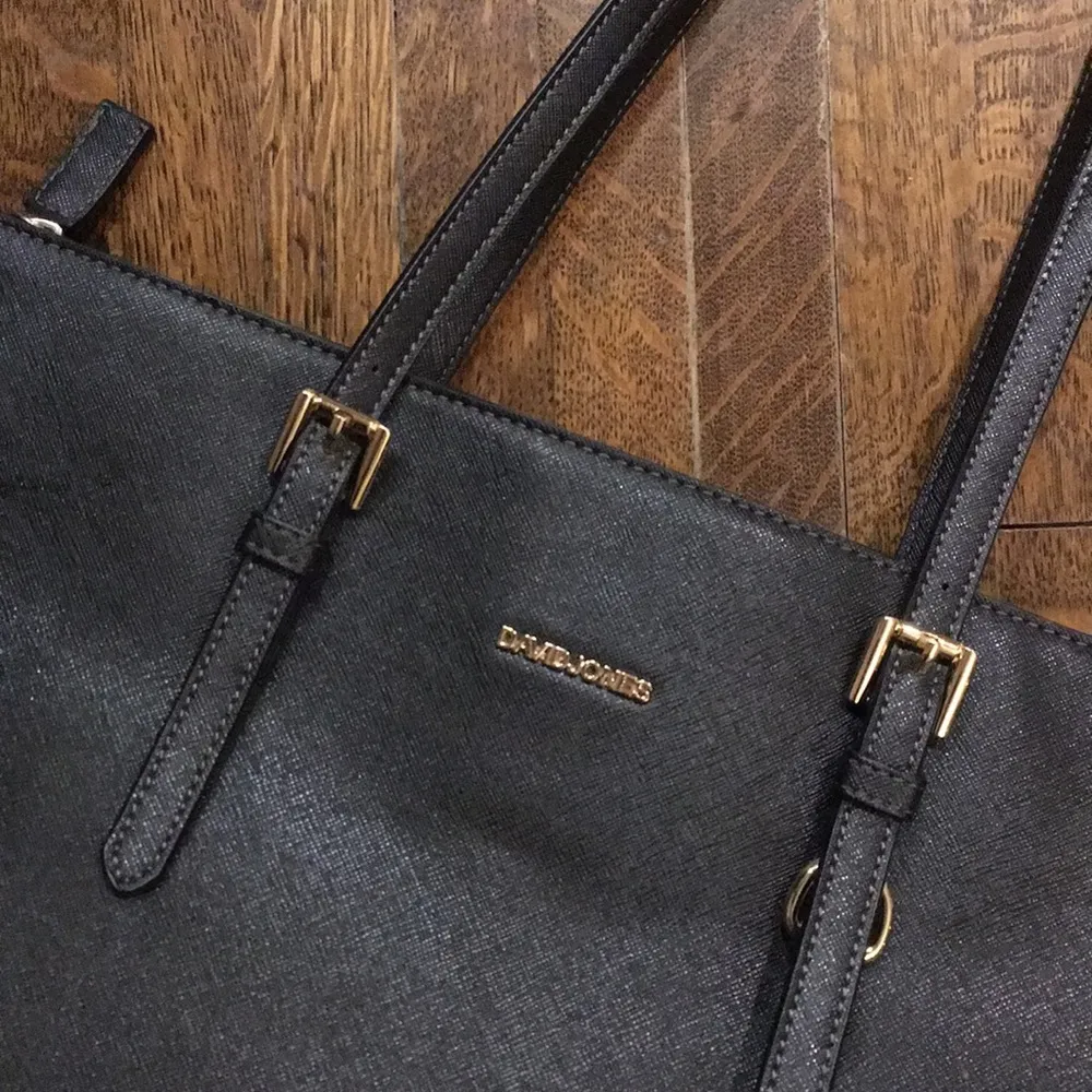 David Jones Excellent condition black shoulder bag 💯 - Image 2