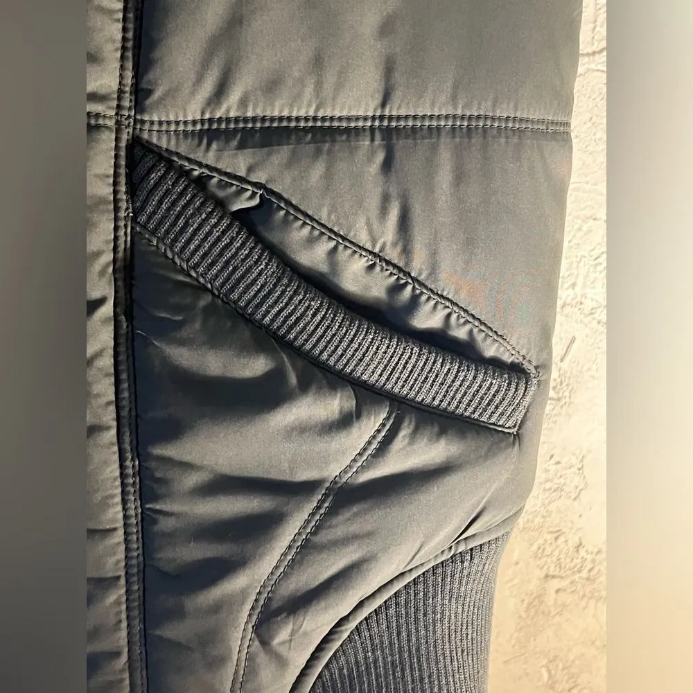 CALVIN KLEIN vest with hood and fur trim, size MEDIUM, Excellent, olive green - Image 2