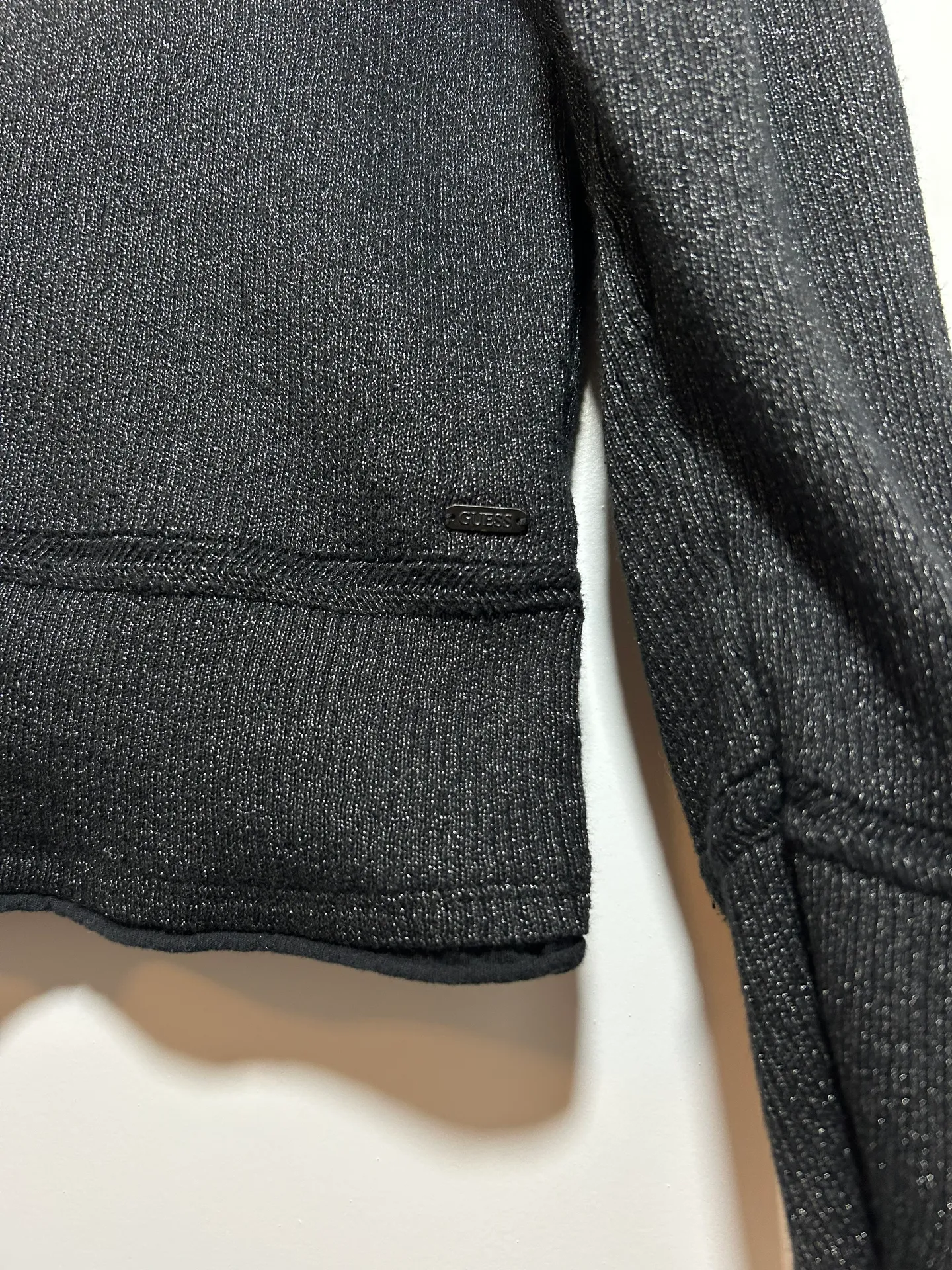 Guess women’s XL black glitter v neck sweater top - Image 4