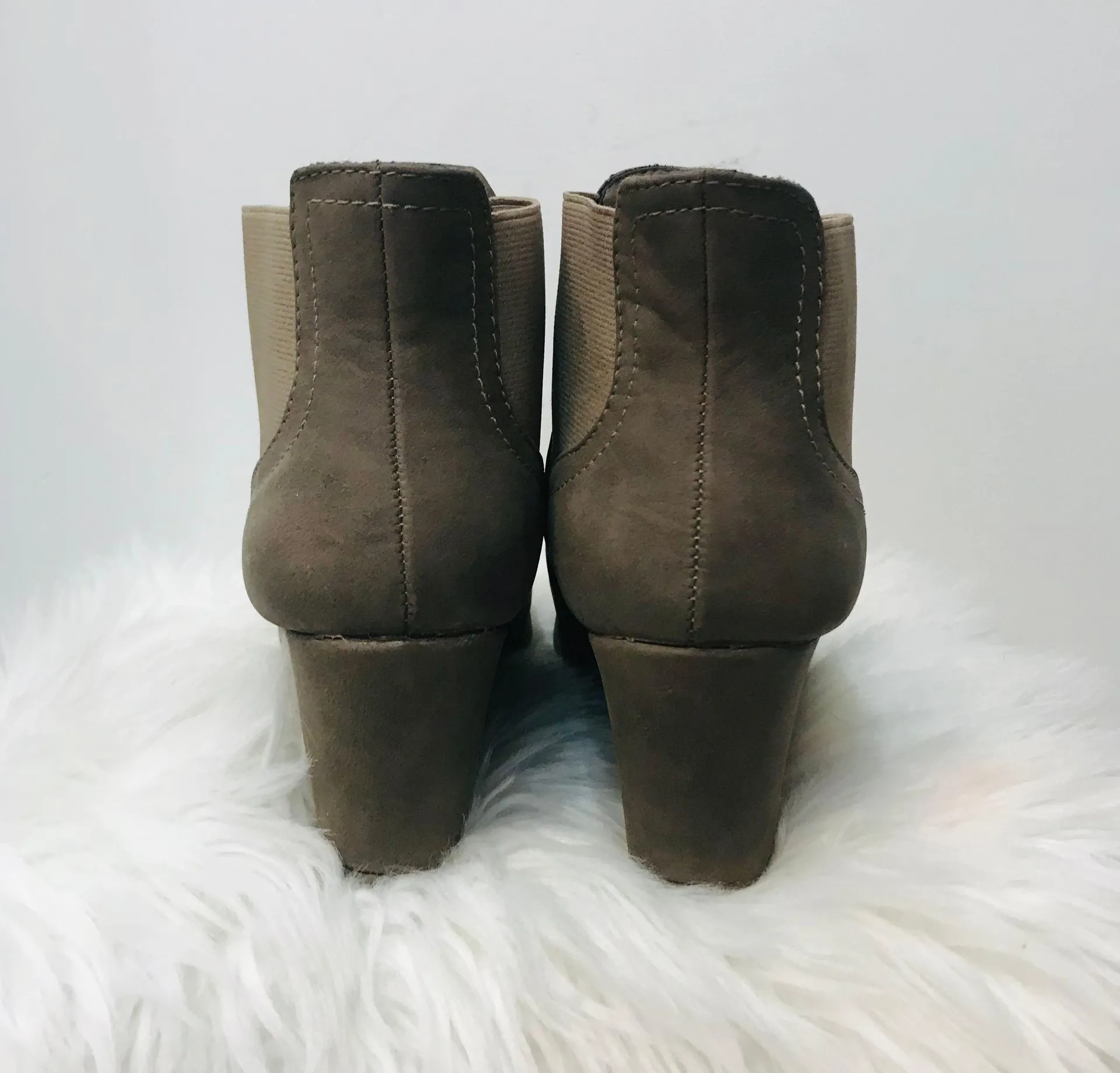 Gray wedge bootie boot size 8.5. - Image 4
