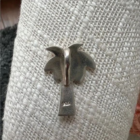 NEW‎ LISTING 🌷 ✨ Sterling Silver Palm Tree Pendant - Image 2