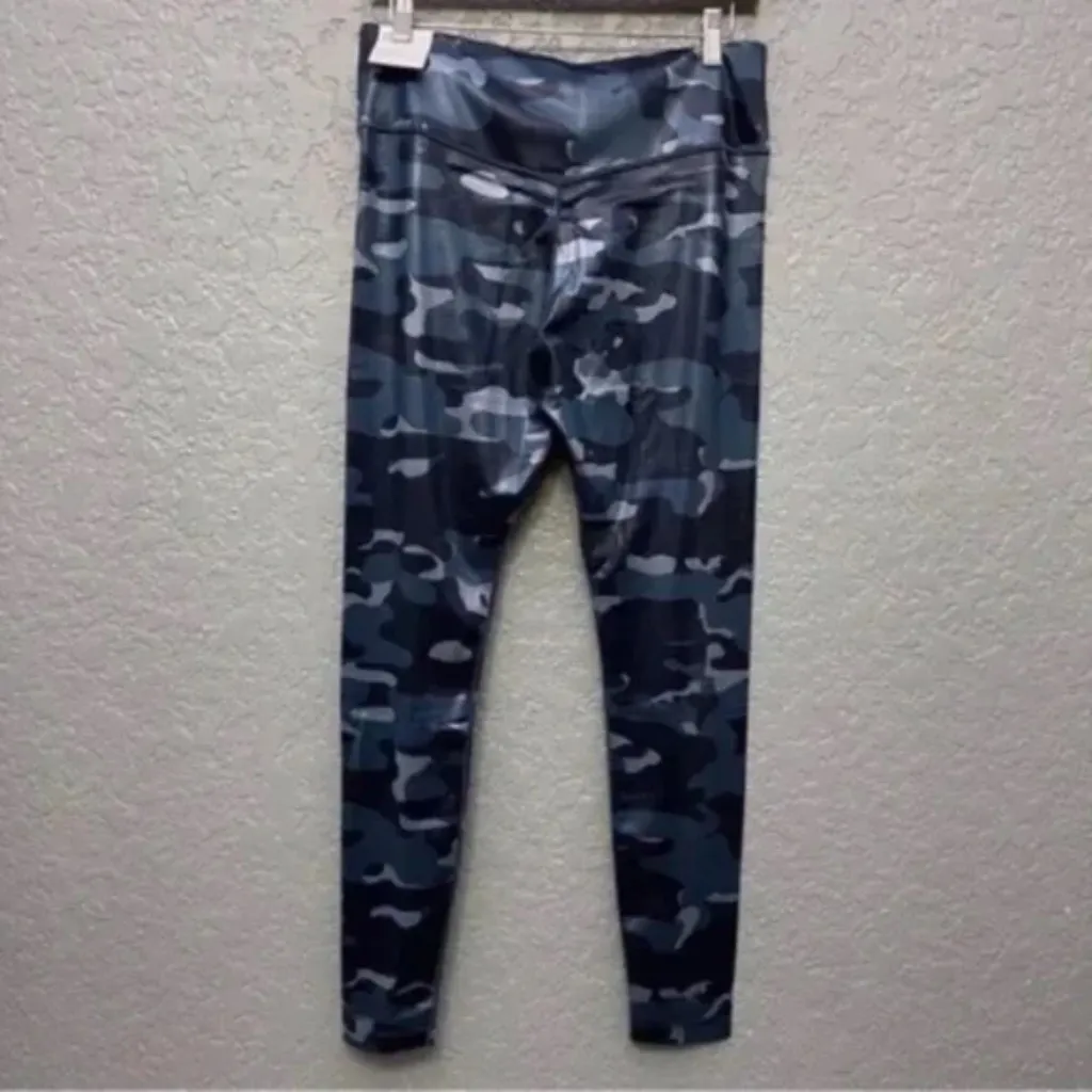 NEW Nike One Dry-Fit Mid Rise Shiny Blue Camo Leggings - Image 5