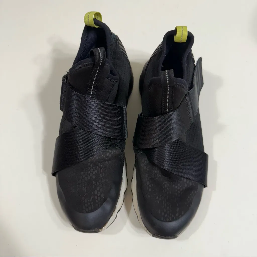 Sorel Kinetic Black Slip On Sneakers Size 7 - Image 2