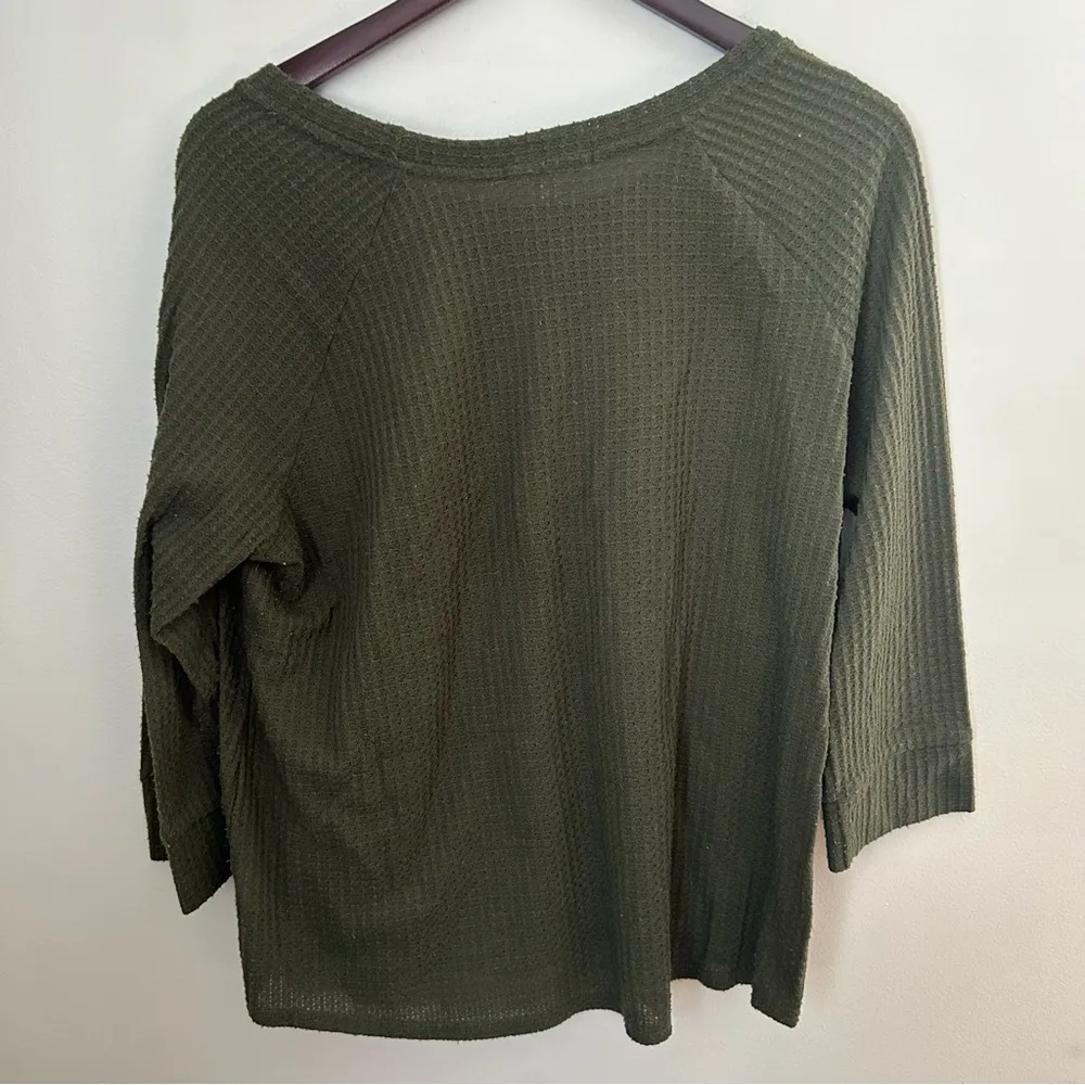 Nine Britton Top Waffle Knit Olive Green 3/4 Sleeve Tie Front Crewneck Neutral - Image 4