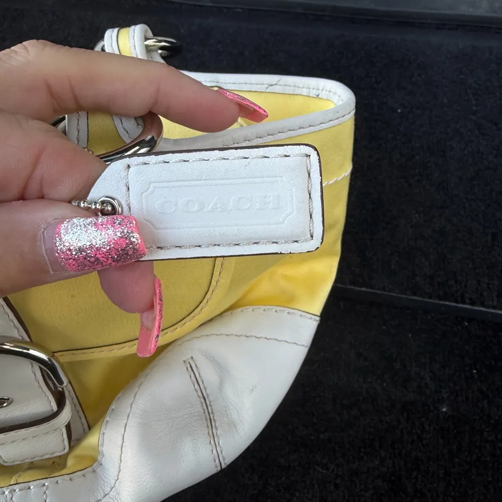 Vintage Coach Yellow and White Shoulder Bag - Image 3