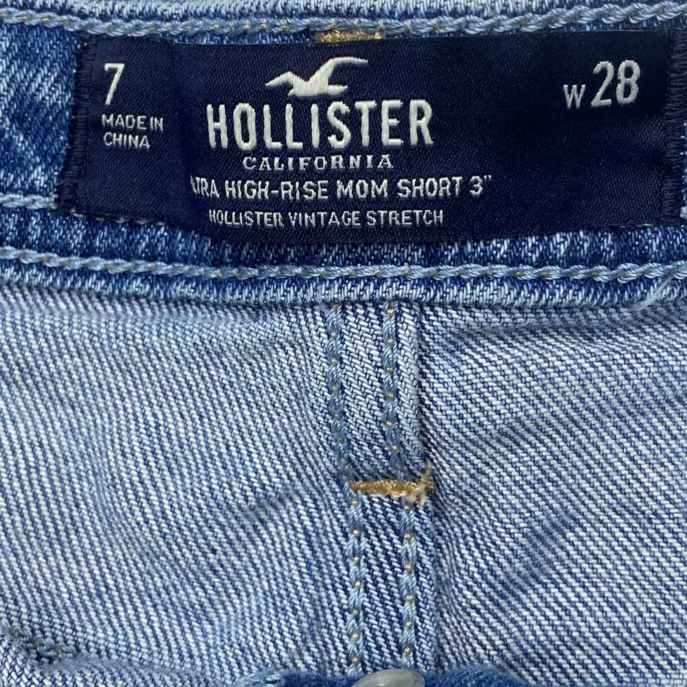 Hollister Ultra High-Rise Mom Block Denim Jean Shorts Size 7 - Image 4