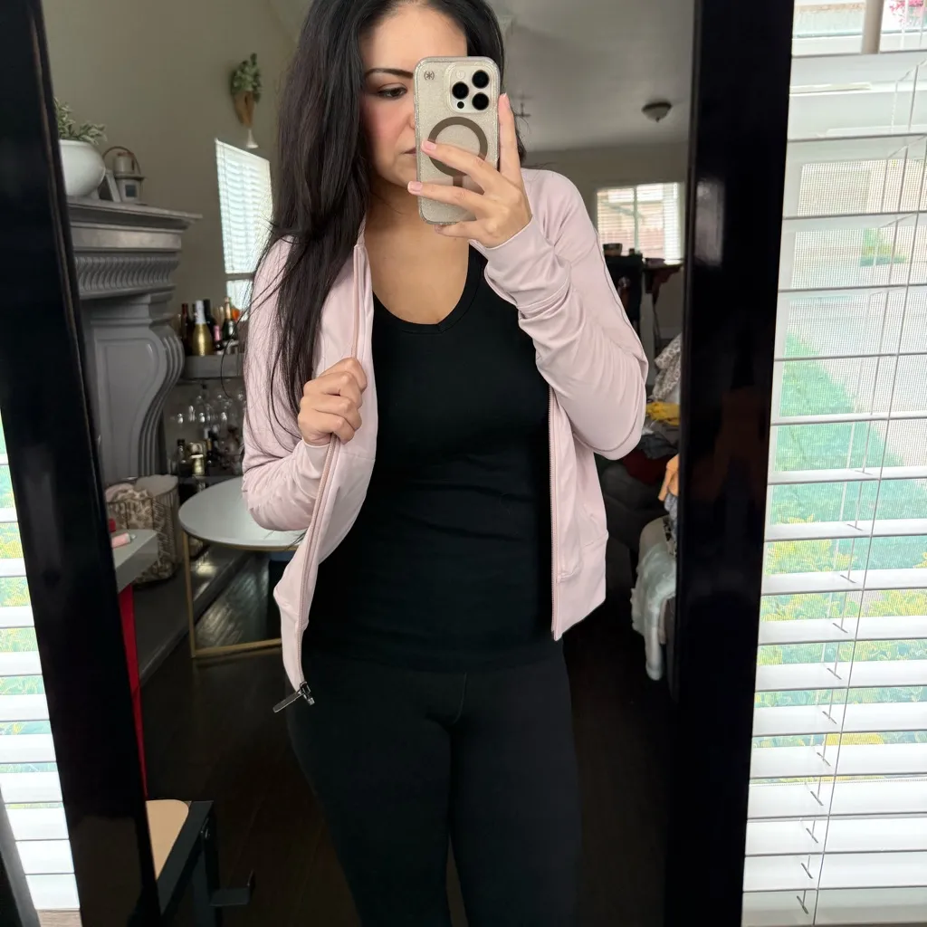 NWOT Lululemon Lab Essentials Jacket Mink Berry - Image 3