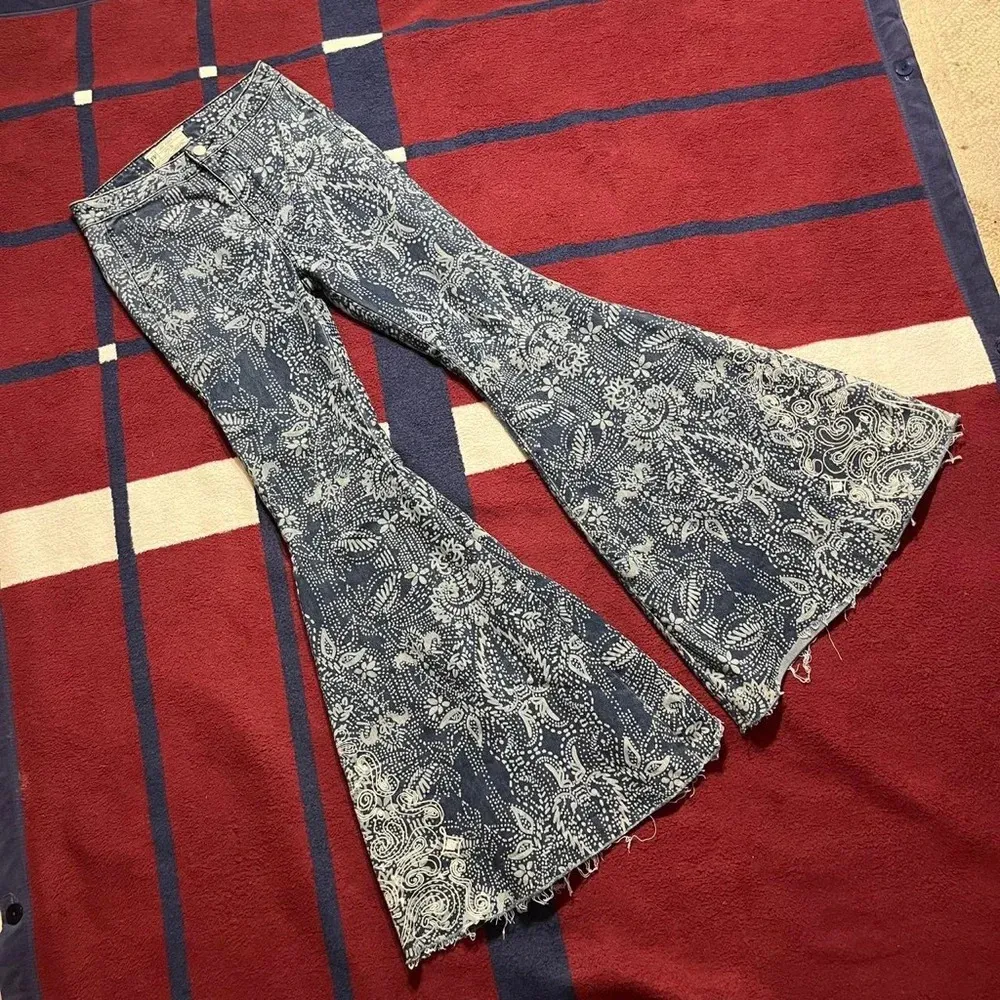 Free People Just Float On Floaty-Dot Print Flare Jeans
Women’s 26 - Image 3