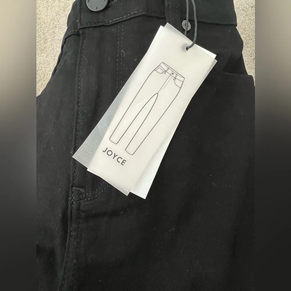 HALE Women's Joyce Sculpted High Rise
Skinny Crop Jean 28 Black Destroyed NWT - Image 12