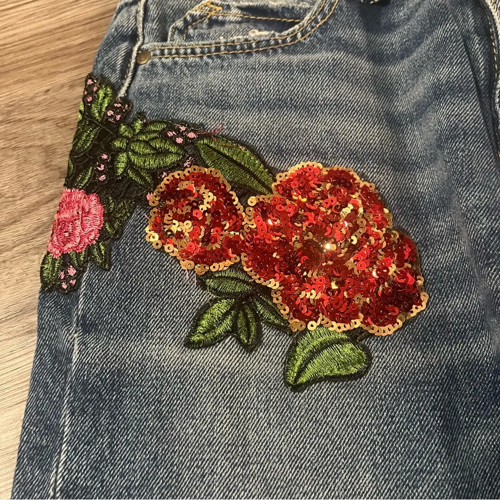 Zara Basic Dept. Rose Denim Relaxed Women’s Jeans; size 32 - Image 5